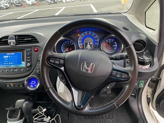 2011 Honda FIT SHUTTLE HYBRID — фото 6