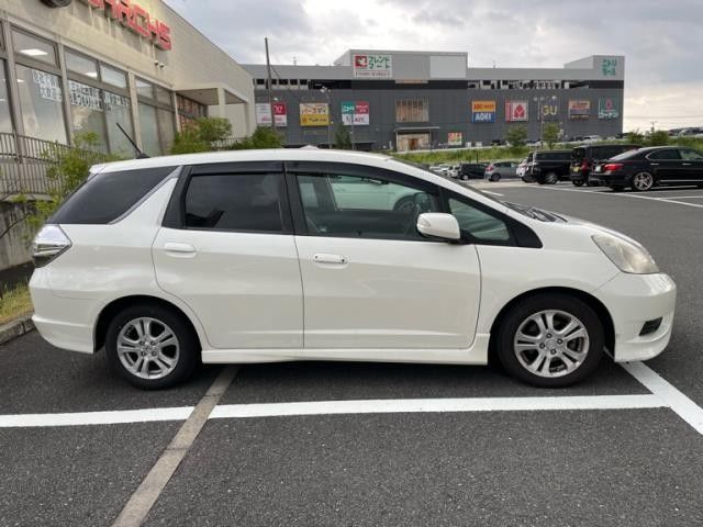 2011 Honda FIT SHUTTLE HYBRID — фото 4
