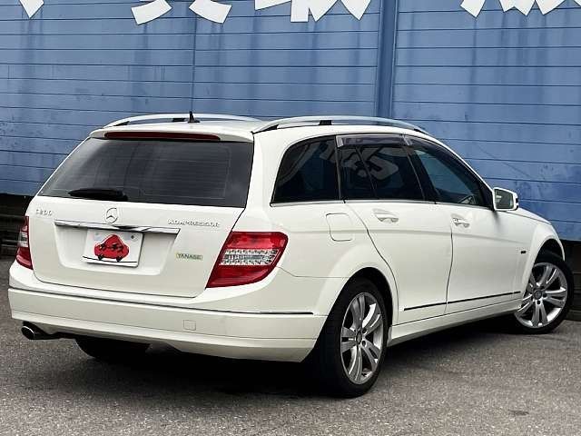2009 Mercedes-BENZ C-CLASS photo 2