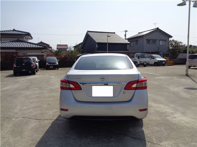 2013 Nissan SYLPHY — фото 9