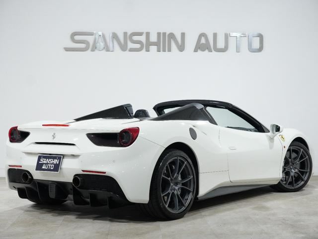 صورة مصغرة 2 لـ 2017 Ferrari 488 SPIDER