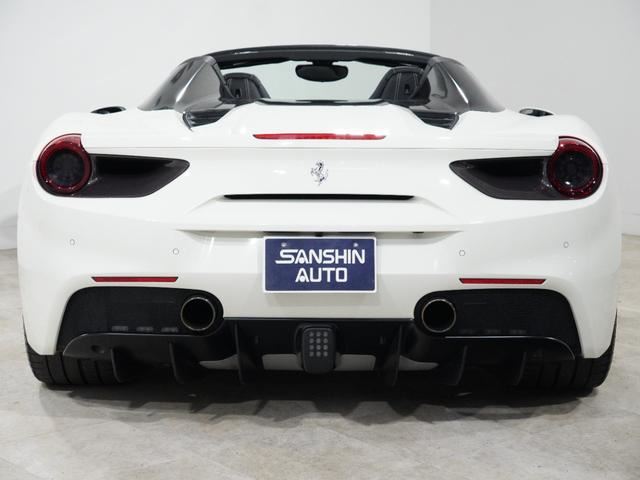 صورة مصغرة 8 لـ 2017 Ferrari 488 SPIDER