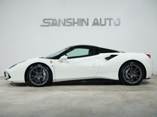 صورة مصغرة 6 لـ 2017 Ferrari 488 SPIDER