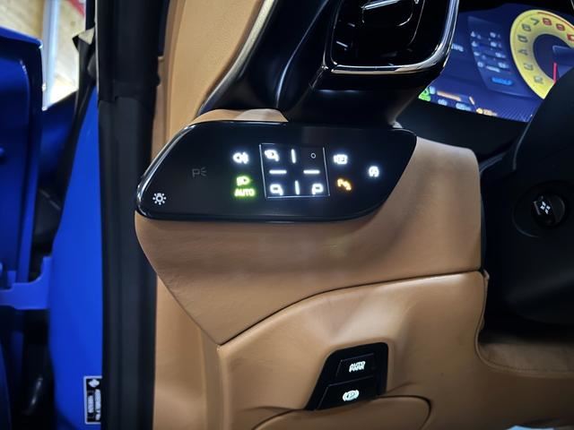 صورة مصغرة 16 لـ 2021 Ferrari ROMA