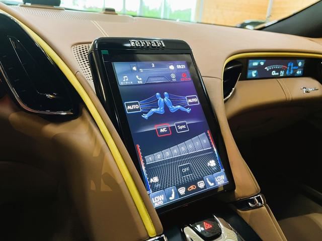 صورة مصغرة 25 لـ 2021 Ferrari ROMA