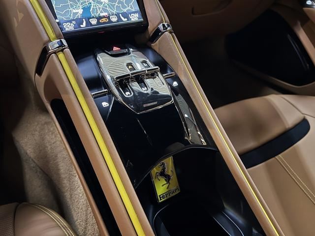 صورة مصغرة 28 لـ 2021 Ferrari ROMA