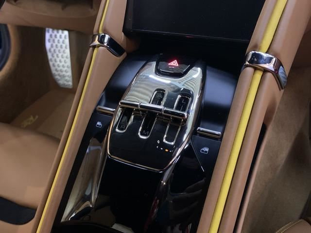 صورة مصغرة 29 لـ 2021 Ferrari ROMA
