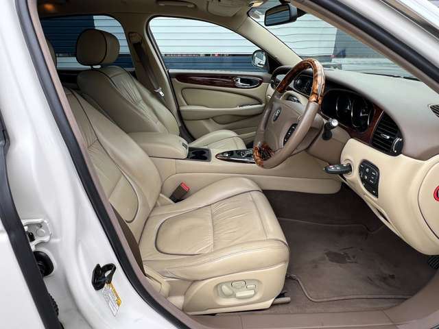 صورة مصغرة 22 لـ 2007 Jaguar XJ