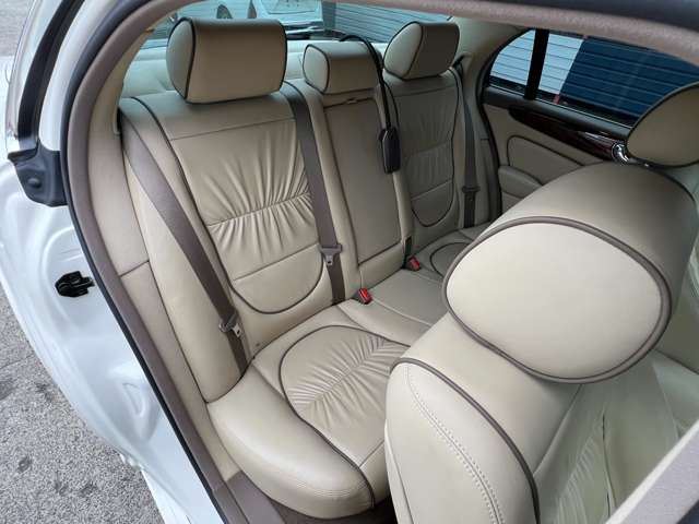 صورة مصغرة 25 لـ 2007 Jaguar XJ