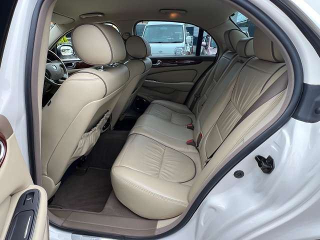 صورة مصغرة 28 لـ 2007 Jaguar XJ
