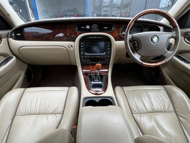 صورة مصغرة 29 لـ 2007 Jaguar XJ