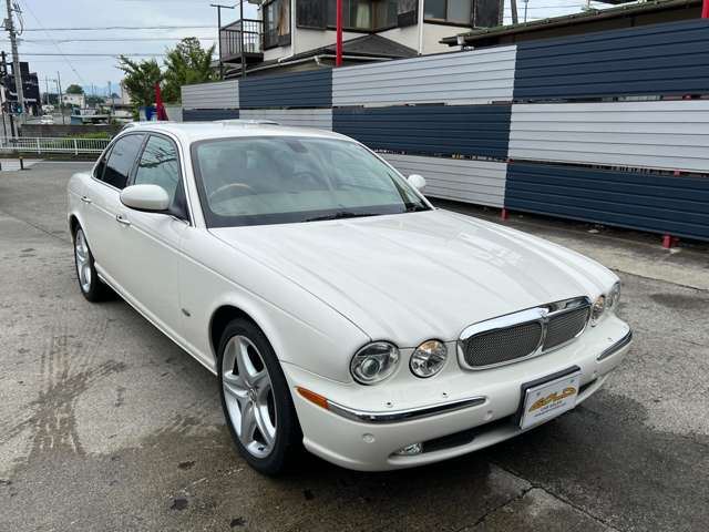 صورة مصغرة 6 لـ 2007 Jaguar XJ