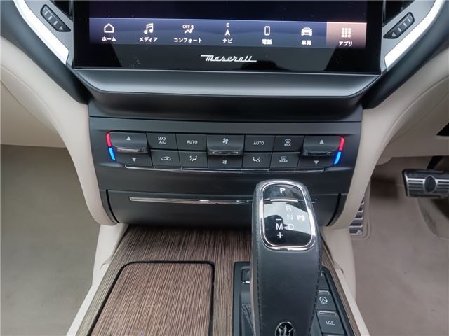 صورة مصغرة 37 لـ 2022 Maserati GHIBLI