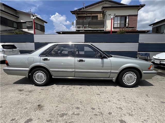 صورة 10 لـ 1990 Nissan GLORIA