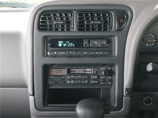 1996 Nissan SERENA — миниатюра 16