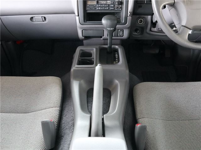 1996 Nissan SERENA — миниатюра 18