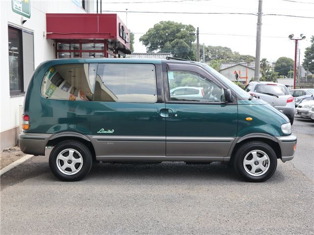 1996 Nissan SERENA — миниатюра 44