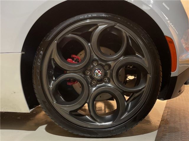 صورة مصغرة 19 لـ 2015 ALFA Romeo 4C