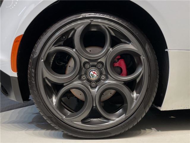 صورة مصغرة 21 لـ 2015 ALFA Romeo 4C