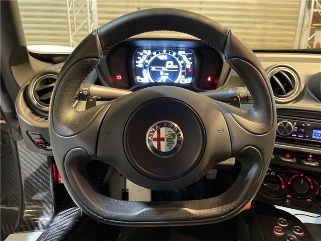 صورة مصغرة 10 لـ 2015 ALFA Romeo 4C
