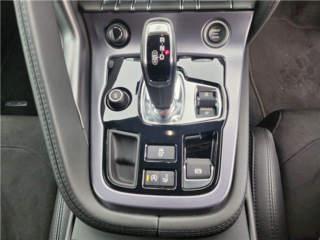 2018 Jaguar F-TYPE — миниатюра 12