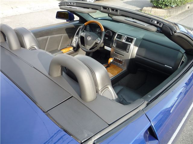 صورة مصغرة 17 لـ 2005 Cadillac XLR