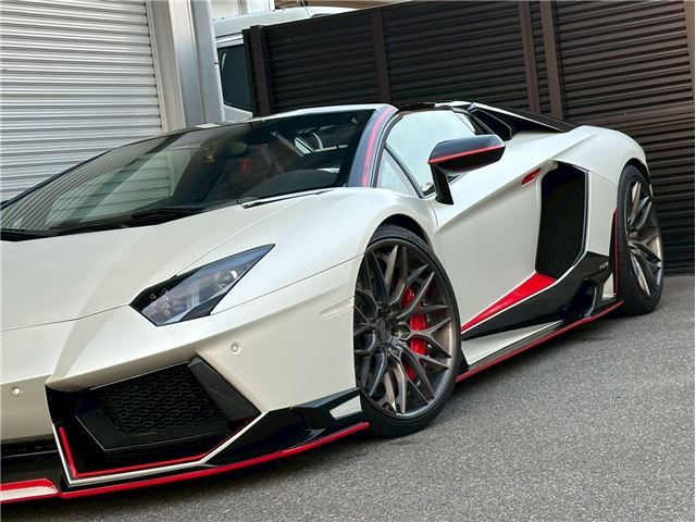 صورة مصغرة 12 لـ 2015 Lamborghini AVENTADOR