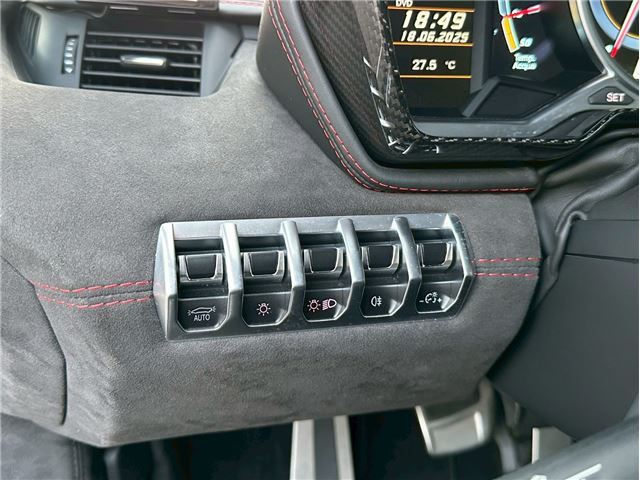 صورة مصغرة 42 لـ 2015 Lamborghini AVENTADOR