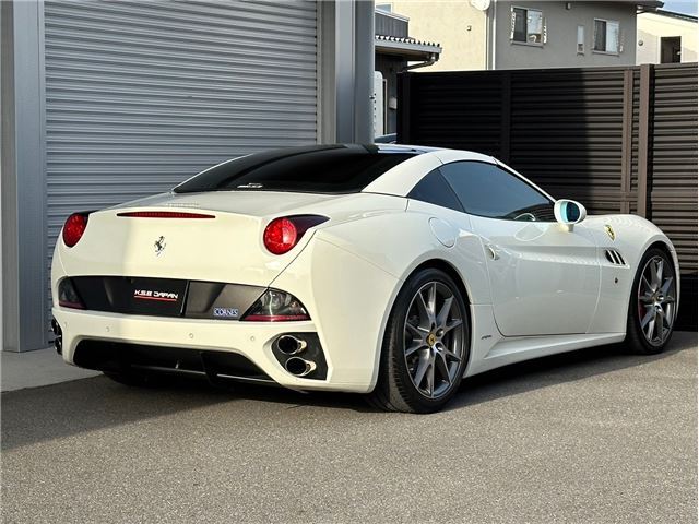 صورة مصغرة 11 لـ 2009 Ferrari CALIFORNIA