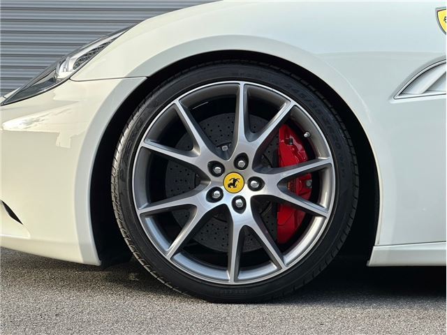 صورة مصغرة 18 لـ 2009 Ferrari CALIFORNIA