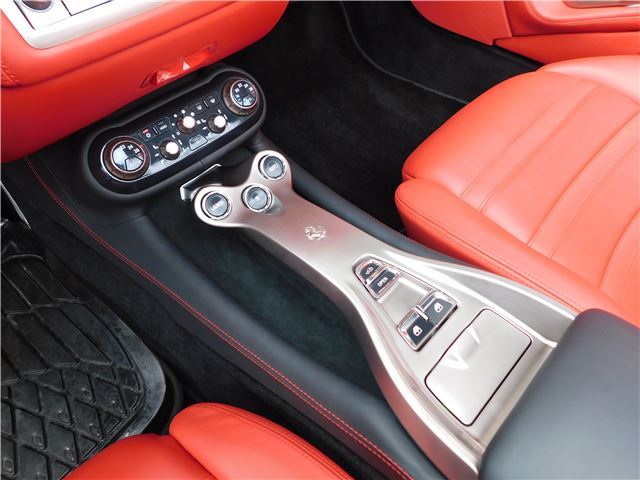 صورة مصغرة 24 لـ 2009 Ferrari CALIFORNIA
