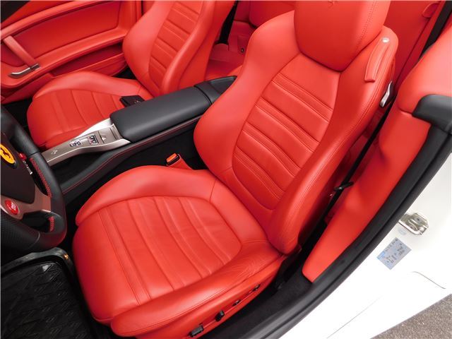 صورة مصغرة 30 لـ 2009 Ferrari CALIFORNIA