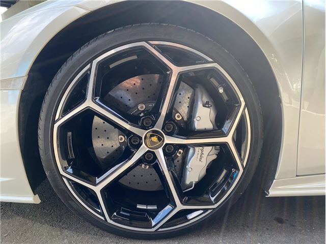 صورة مصغرة 13 لـ 2020 Lamborghini HURACAN