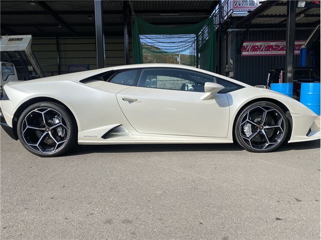 صورة 2 لـ 2020 Lamborghini HURACAN