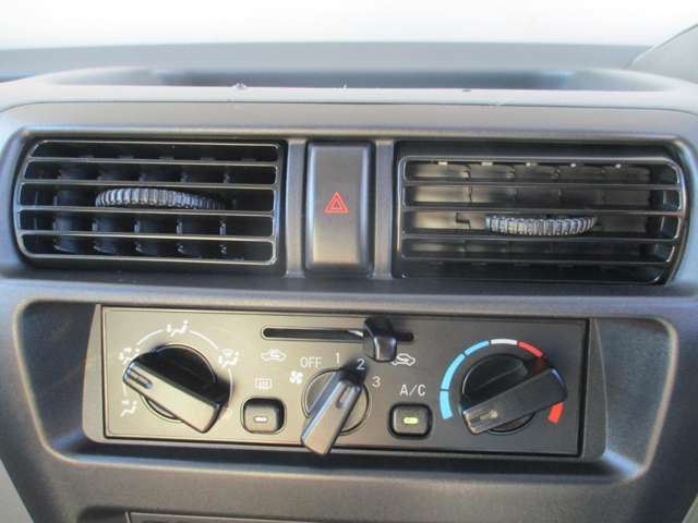 صورة مصغرة 12 لـ 2007 Nissan CLIPPER RIO