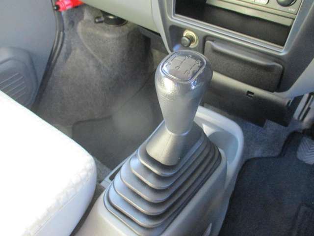 صورة مصغرة 13 لـ 2007 Nissan CLIPPER RIO