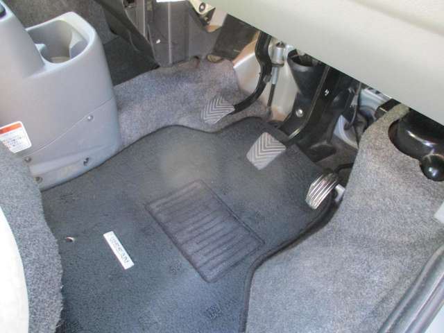 صورة مصغرة 30 لـ 2007 Nissan CLIPPER RIO