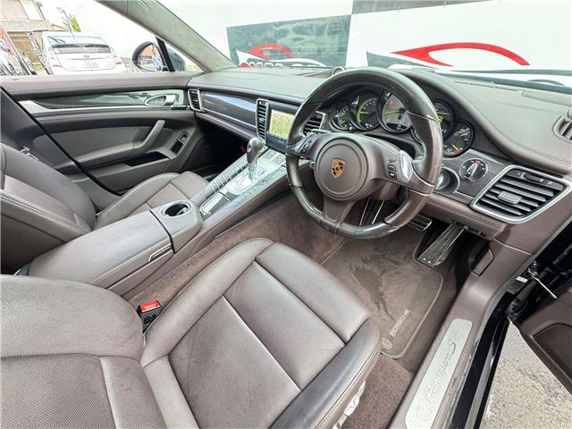 صورة مصغرة 3 لـ 2016 Porsche PANAMERA