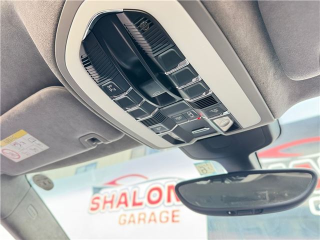 صورة مصغرة 12 لـ 2016 Porsche PANAMERA