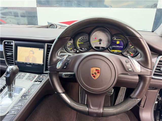 صورة مصغرة 11 لـ 2016 Porsche PANAMERA