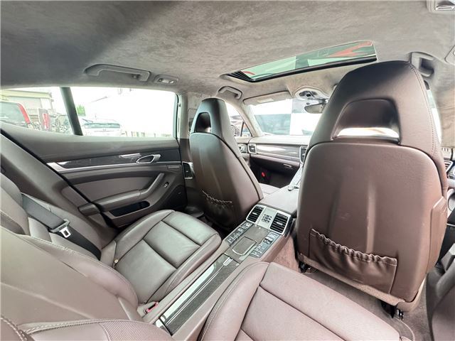 صورة مصغرة 18 لـ 2016 Porsche PANAMERA