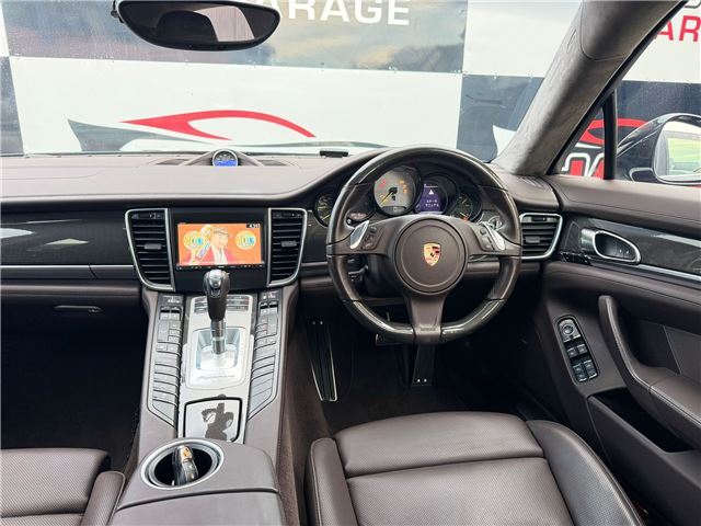 صورة مصغرة 9 لـ 2016 Porsche PANAMERA