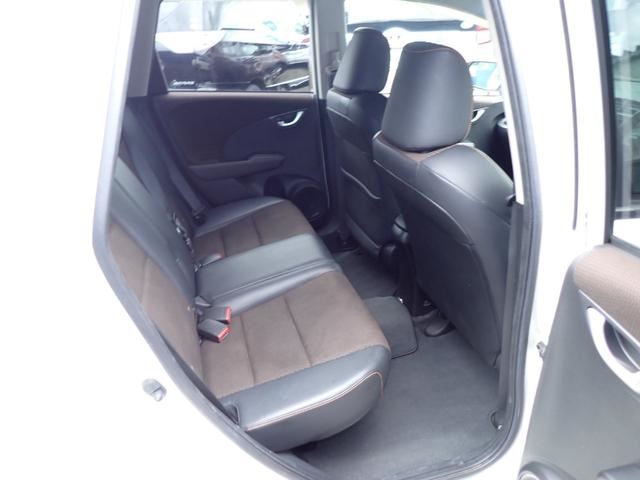 2011 Honda FIT SHUTTLE HYBRID — фото 10