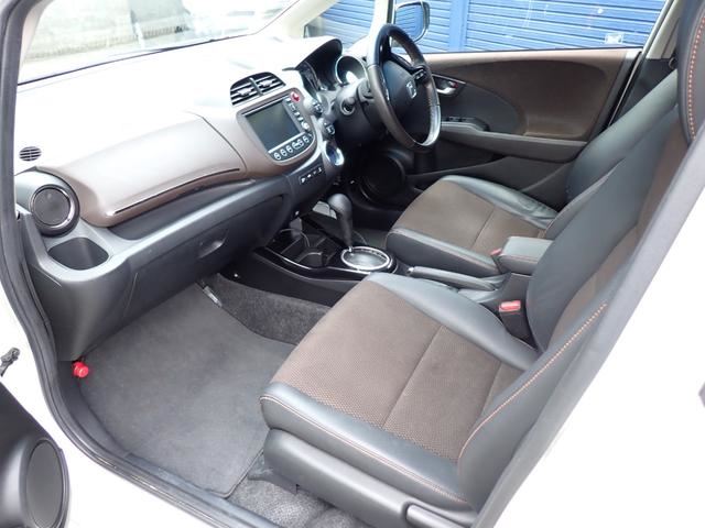 2011 Honda FIT SHUTTLE HYBRID — фото 8