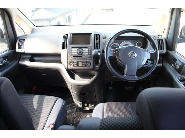 صورة مصغرة 11 لـ 2006 Nissan SERENA