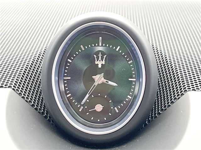 2021 Maserati LEVANTE — миниатюра 13