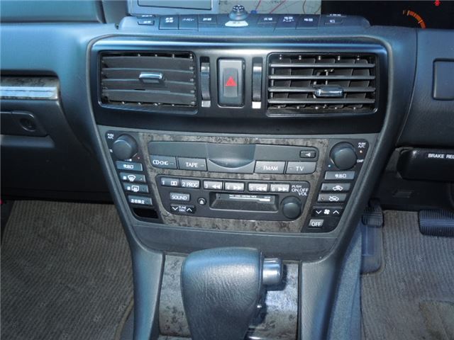 صورة مصغرة 12 لـ 2002 Nissan GLORIA