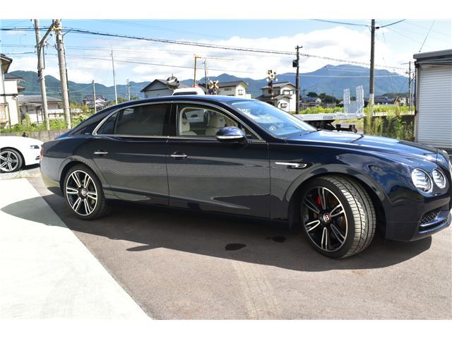 2018 Bentley FLYING SPUR photo 4