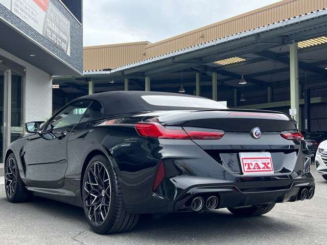 صورة 10 لـ 2023 BMW M8 CABRIOLET