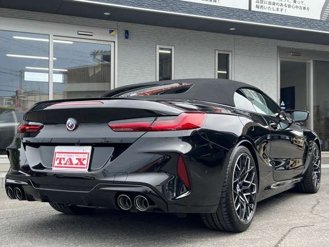 صورة 8 لـ 2023 BMW M8 CABRIOLET